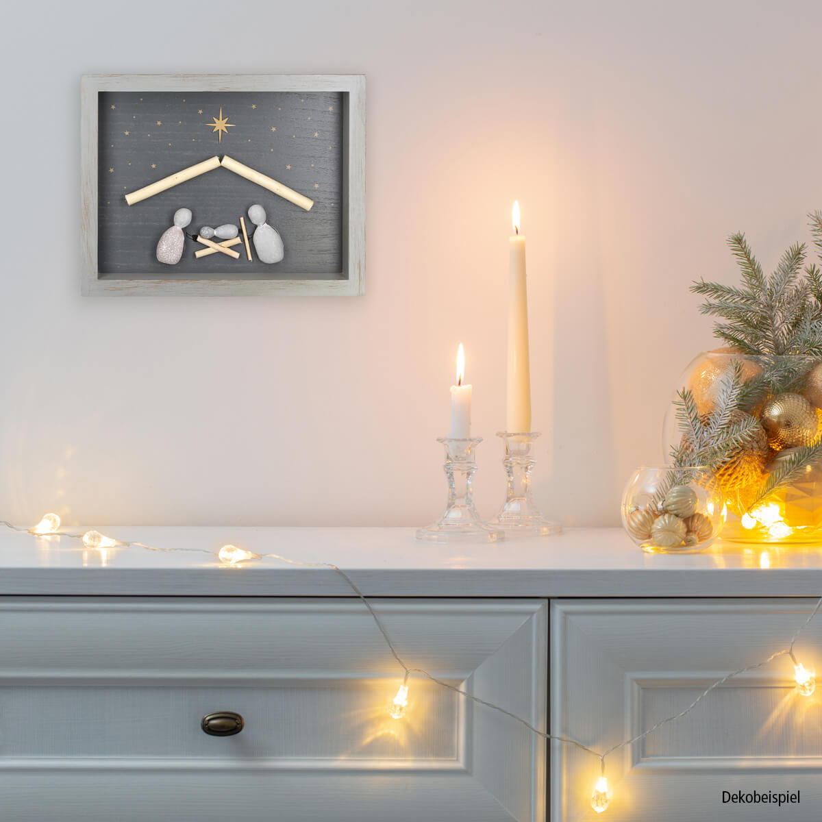 Dekoration, Kerzen, Vitrinen-Szene, Weihnachtsdeko, Holzfiguren